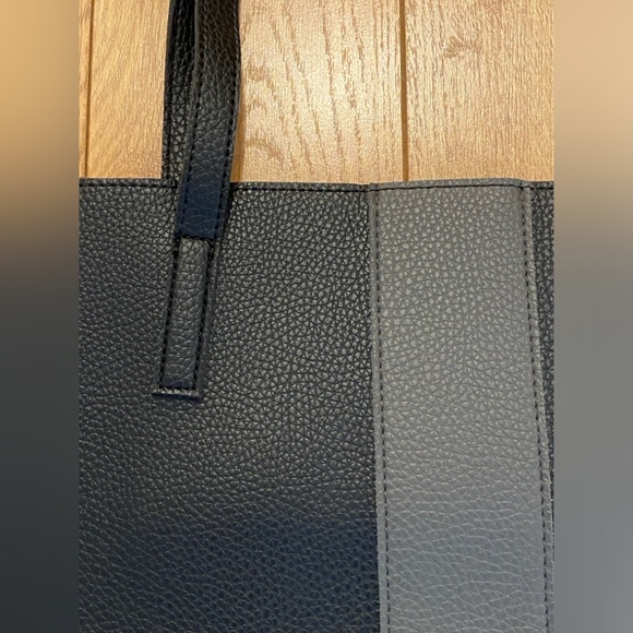 Vince Camuto Ciao Bella Black and Gray Leather Tote Bag – 17"x 11.5" - Picture 2 of 9